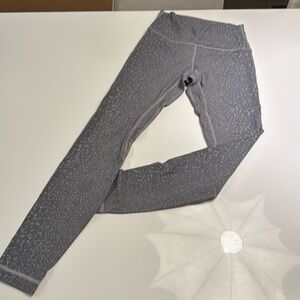 Lululemon align legging 28” grey leopard -size 6
